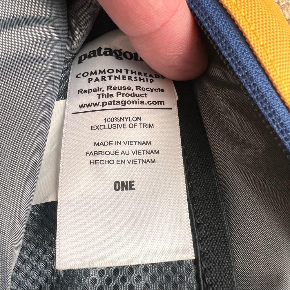 Patagonia Yellow Lightweight Mini Hip Fanny Belt Pack Hike Travel - Picture 9 of 9